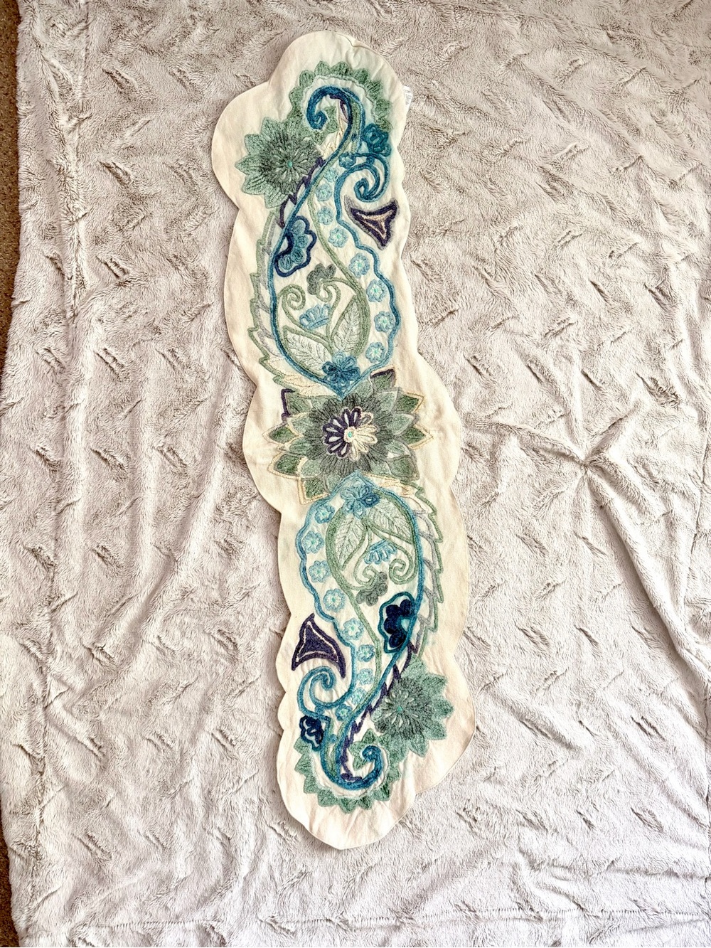 Pier 1 Imports Embroidered Table Runner Paisley Boho Floral Cream Blue Green
